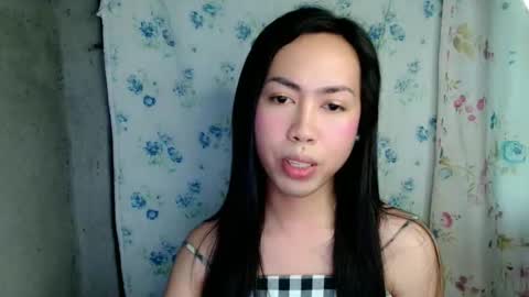 Snapshot of eddfox001 chatting on May 20, 6:52 am eddfox001 online show from May 20, 6:52 am