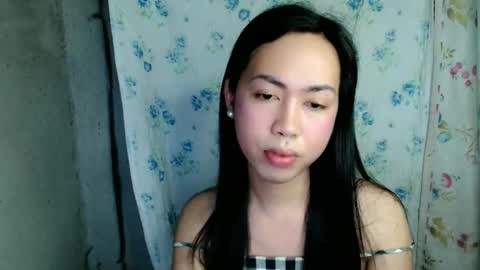 Snapshot of eddfox001 chatting on May 21, 7:59 am eddfox001 online show from May 21, 7:59 am