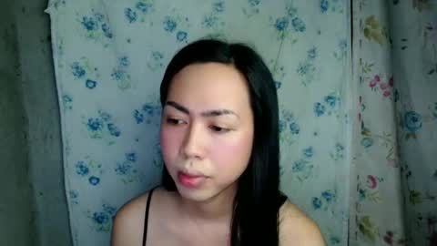 Snapshot of eddfox001 chatting on June 4, 10:21 am eddfox001 online show from June 4, 10:21 am