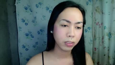 Snapshot of eddfox001 chatting on June 5, 7:03 am eddfox001 online show from June 5, 7:03 am