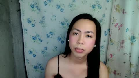 Snapshot of eddfox001 chatting on June 6, 7:35 am eddfox001 online show from June 6, 7:35 am