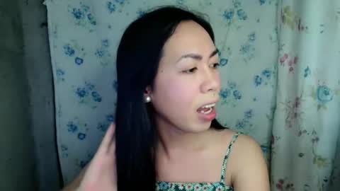 Snapshot of eddfox001 chatting on June 7, 5:55 am eddfox001 online show from June 7, 5:55 am