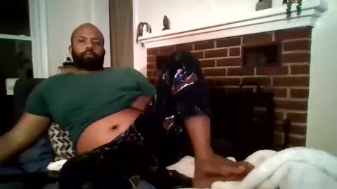 Snapshot of eddiejonez chatting on January 2, 4:30 am eddiejonez online show from January 2, 4:30 am