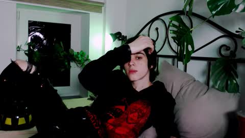 Eddie online show from March 2, 6:04 pm