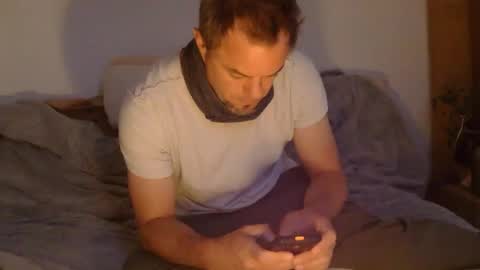 Snapshot of edelholz87 chatting on May 4, 4:08 am edelholz87 online show from May 4, 4:08 am