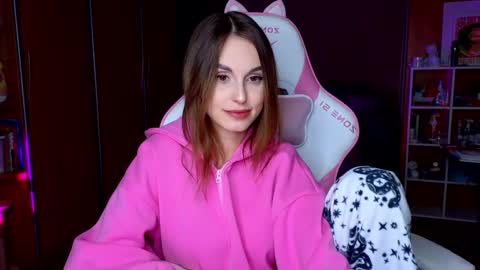 Snapshot of edelinemaher chatting on March 7, 4:44 pm Edeline online show from March 7, 4:44 pm