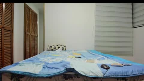 edenbff_ online show from April 22, 12:57 am