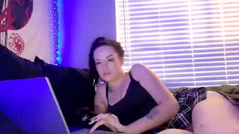 edensdenn online show from October 6, 12:41 am