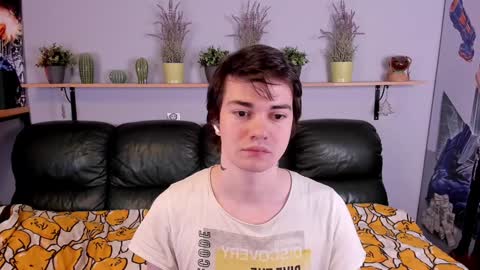 Snapshot of edgar_luck chatting on January 15, 3:43 am Edgar online show from January 15, 3:43 am