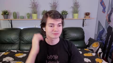 Snapshot of edgar_luck chatting on February 6, 2:44 am Edgar online show from February 6, 2:44 am