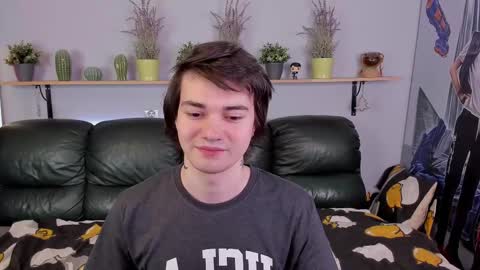 Snapshot of edgar_luck chatting on February 26, 3:21 am Edgar online show from February 26, 3:21 am