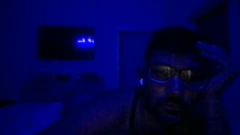 Snapshot of edgarp91 chatting on December 9, 2:45 am edgarp91 online show from December 9, 2:45 am