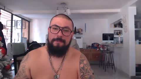 Snapshot of edgarram83 chatting on December 12, 8:32 pm edgarram83 online show from December 12, 8:32 pm