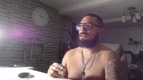 Snapshot of edgarram83 chatting on October 11, 8:46 am edgarram83 online show from October 11, 8:46 am