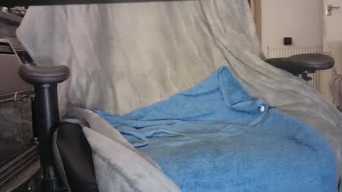 Snapshot of edged_biker chatting on February 14, 6:40 pm edged biker online show from February 14, 6:40 pm