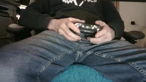 Snapshot of edged_biker chatting on March 6, 10:17 pm edged biker online show from March 6, 10:17 pm