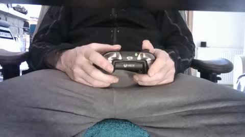 Snapshot of edged_biker chatting on March 15, 4:24 pm edged biker online show from March 15, 4:24 pm