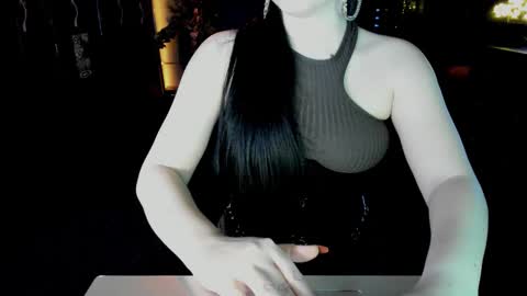 Snapshot of edgequeen69 chatting on October 17, 9:50 pm EdgeQueen69 online show from October 17, 9:50 pm