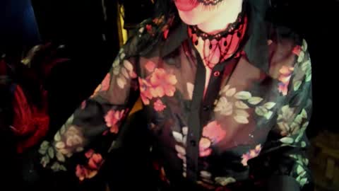 Snapshot of edgequeen69 chatting on November 1, 4:09 pm EdgeQueen69 online show from November 1, 4:09 pm