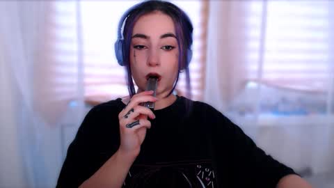 Snapshot of ediefris chatting on November 16, 7:25 am fickle demon made of clumps of matter online show from November 16, 7:25 am