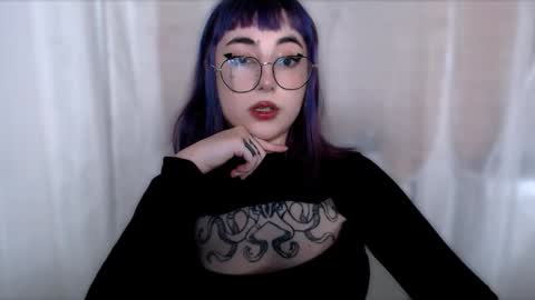 Snapshot of ediefris chatting on December 4, 9:23 pm fickle demon made of clumps of matter online show from December 4, 9:23 pm