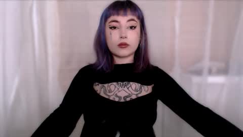 Snapshot of ediefris chatting on December 13, 11:43 pm fickle demon made of clumps of matter online show from December 13, 11:43 pm