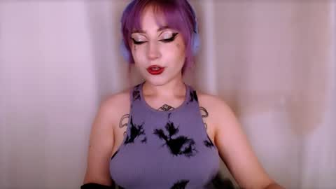 Snapshot of ediefris chatting on July 20, 9:50 pm fickle demon made of clumps of matter online show from July 20, 9:50 pm