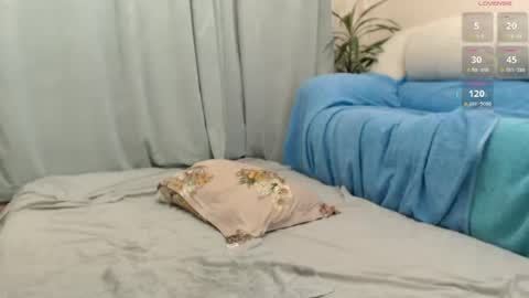 Snapshot of edifox chatting on June 17, 8:43 pm Alexander online show from June 17, 8:43 pm