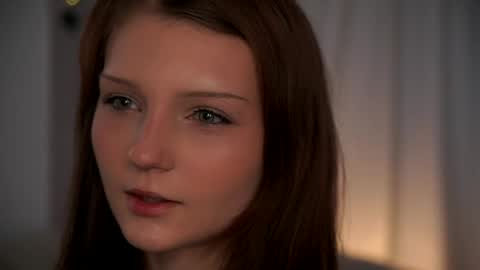 Lisa  online show from April 22, 11:06 pm