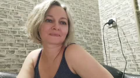 edithmanning online show from January 2, 1:51 pm