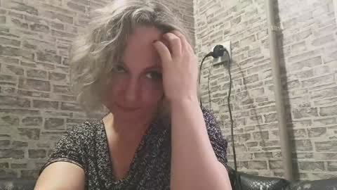 edithmanning online show from January 17, 9:17 am