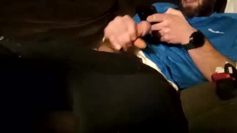 Snapshot of edmore1215 chatting on February 14, 8:42 am edmore1215 online show from February 14, 8:42 am