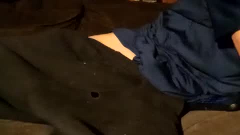 Snapshot of edmore1215 chatting on February 17, 4:42 am edmore1215 online show from February 17, 4:42 am