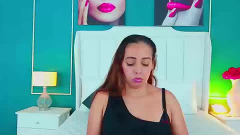 Snapshot of edna_copper chatting on September 12, 1:17 am EDNA COPPER online show from September 12, 1:17 am