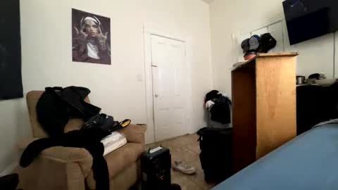 Snapshot of edvmendez1766 chatting on February 14, 10:17 pm edvmendez1766 online show from February 14, 10:17 pm