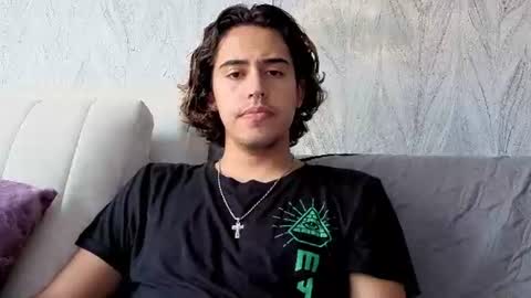 Snapshot of edward_51 chatting on July 16, 11:16 am Edward online show from July 16, 11:16 am