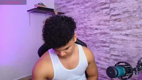 Snapshot of edward__clarck chatting on October 16, 11:28 pm EDWARD CLARCK online show from October 16, 11:28 pm