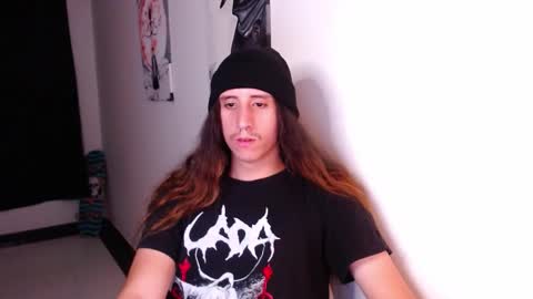 Snapshot of edward_chann chatting on December 3, 3:52 am edward_chann online show from December 3, 3:52 am