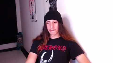 Snapshot of edward_chann chatting on December 4, 2:20 am edward_chann online show from December 4, 2:20 am