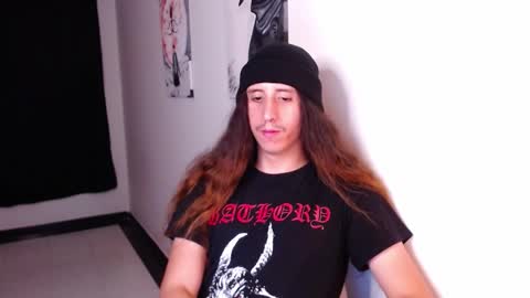 Snapshot of edward_chann chatting on December 4, 5:27 am edward_chann online show from December 4, 5:27 am
