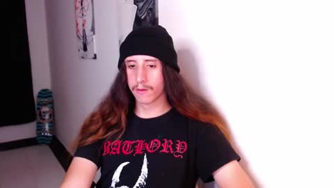 Snapshot of edward_chann chatting on December 21, 11:56 pm edward_chann online show from December 21, 11:56 pm