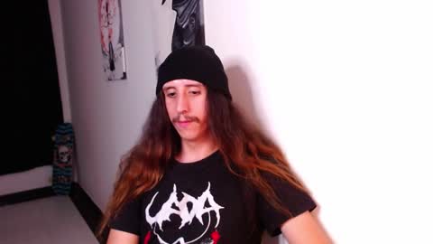Snapshot of edward_chann chatting on January 11, 5:31 am edward_chann online show from January 11, 5:31 am