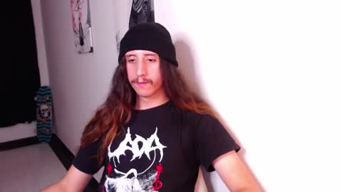 Snapshot of edward_chann chatting on January 15, 4:04 am edward_chann online show from January 15, 4:04 am