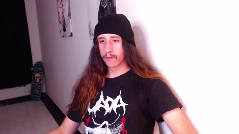 Snapshot of edward_chann chatting on January 15, 7:05 am edward_chann online show from January 15, 7:05 am