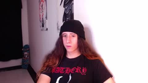Snapshot of edward_chann chatting on February 8, 3:19 am edward_chann online show from February 8, 3:19 am