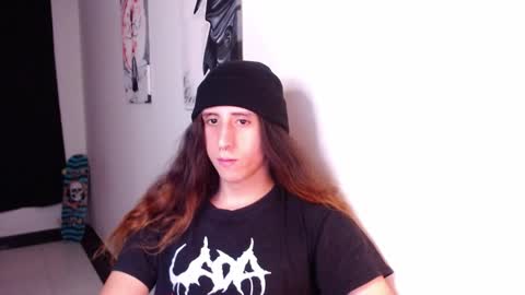 Snapshot of edward_chann chatting on February 11, 12:06 am edward_chann online show from February 11, 12:06 am