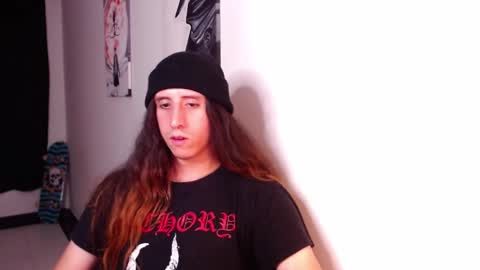 Snapshot of edward_chann chatting on February 19, 7:17 am edward_chann online show from February 19, 7:17 am