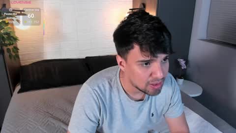 Eduardo online show from April 7, 4:02 am