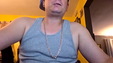 edwardaims_2please online show from September 29, 2:27 am