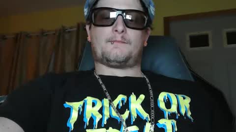 edwardaims_2please online show from December 1, 3:33 am